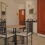 Apartment Piramides *
