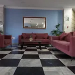Apartment Piramides *