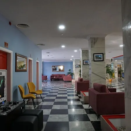 Piramides Apartment *