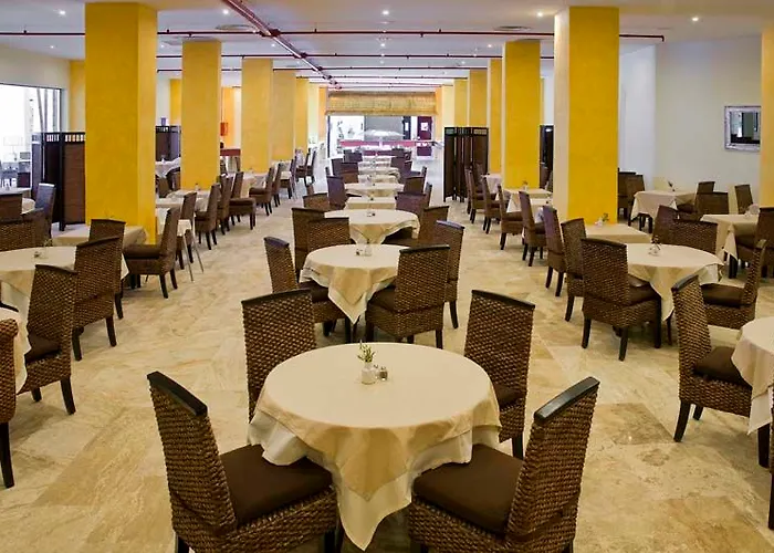 Piramides Costa Adeje