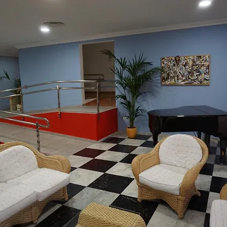 Apartment Piramides